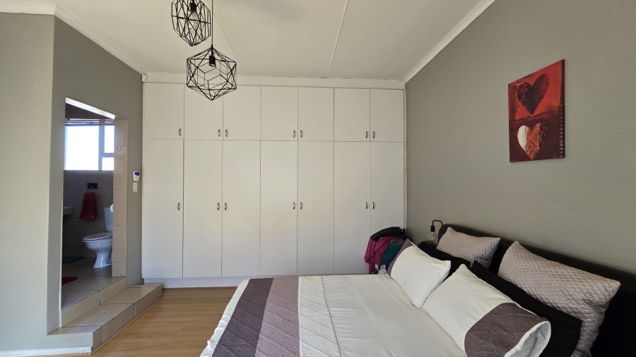 3 Bedroom Property for Sale in Vredenburg Western Cape